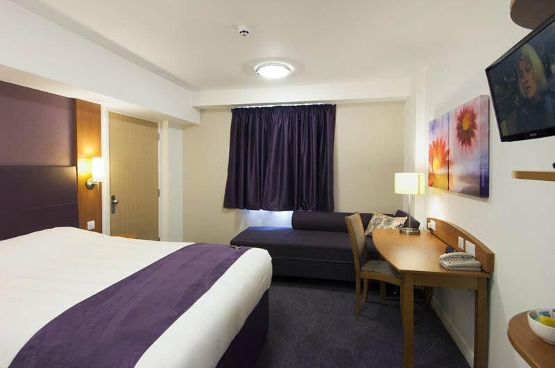 Premier Inn Premier Inn York South West エクステリア 写真