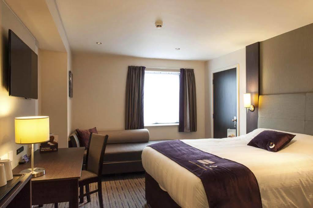 Premier Inn Premier Inn York South West エクステリア 写真