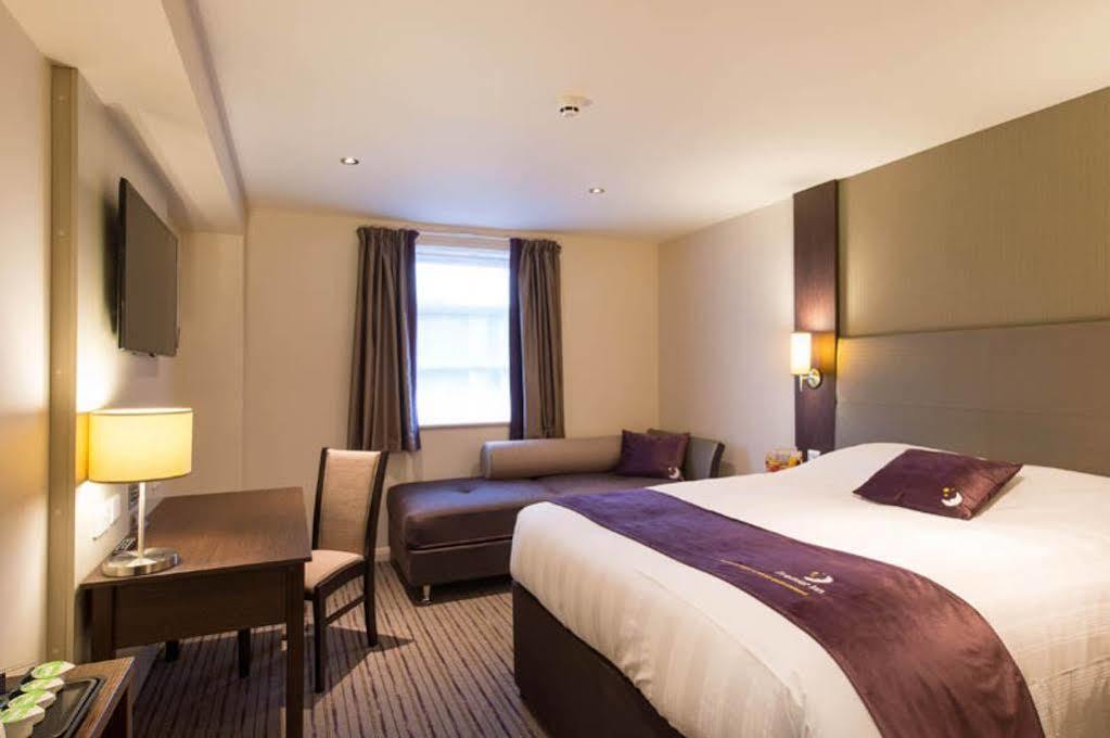 Premier Inn Premier Inn York South West エクステリア 写真