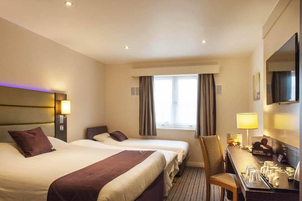 Premier Inn Premier Inn York South West エクステリア 写真