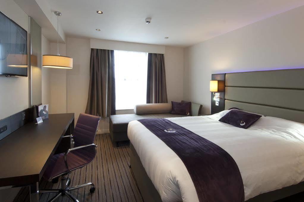 Premier Inn Premier Inn York South West エクステリア 写真