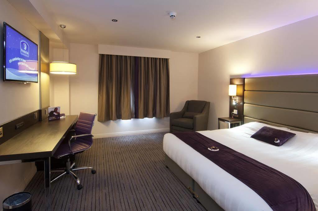 Premier Inn Premier Inn York South West エクステリア 写真